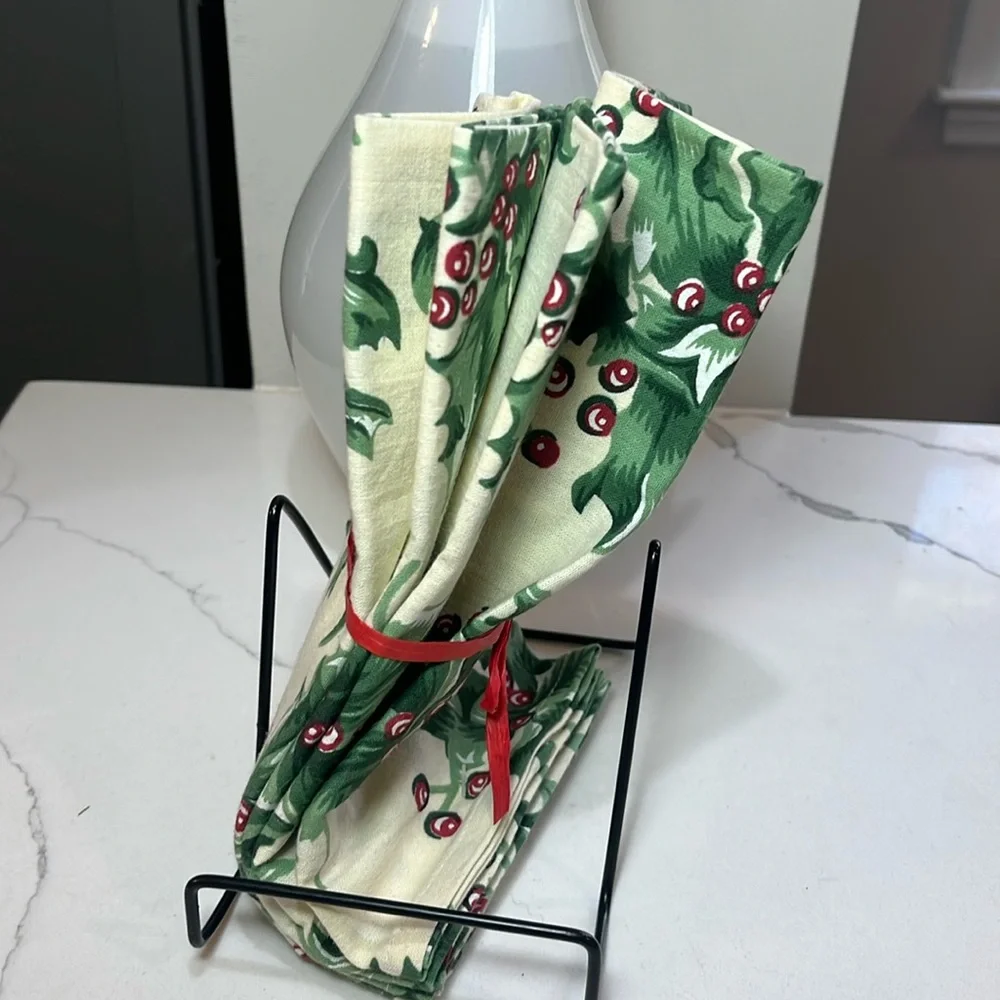 April Cornell Holly Napkins Set/4 Ivory w/ Green Ivy & Red Berries 16”x16” NW0T